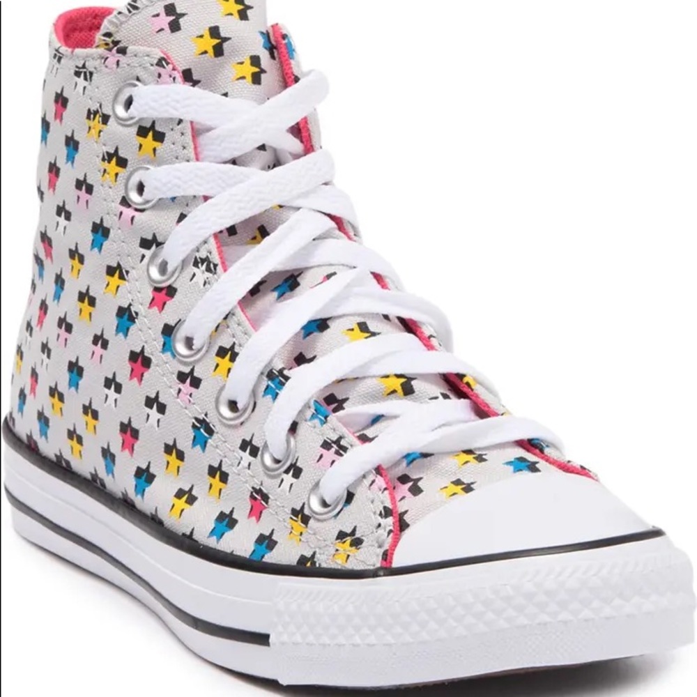 🆕 Converse High-Top Star Sneakers